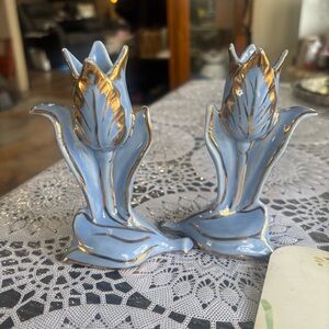 Elegant vintage Blue and Gold Tulip Figurine Set